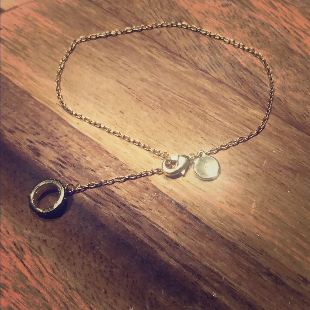 Gold bracelet black rhinestone circle pendant